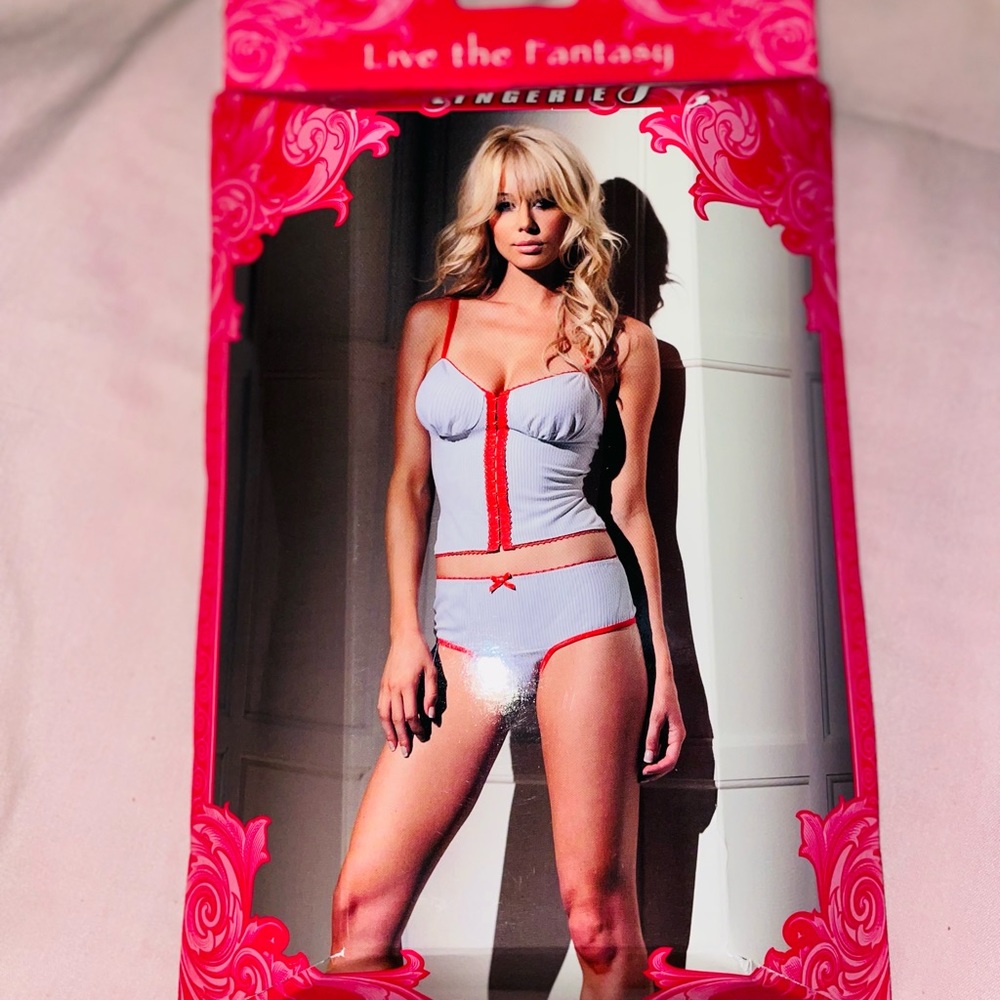 Fantasy lingerie stretchy bustier & boyshort thong